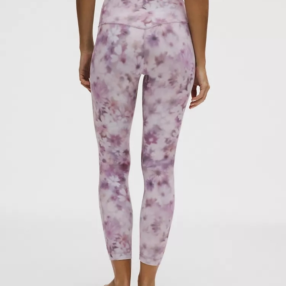 NWT Lululemon High Rise Leggings 25" - Meadow Haze Pink Multi - Picture 2 of 6
